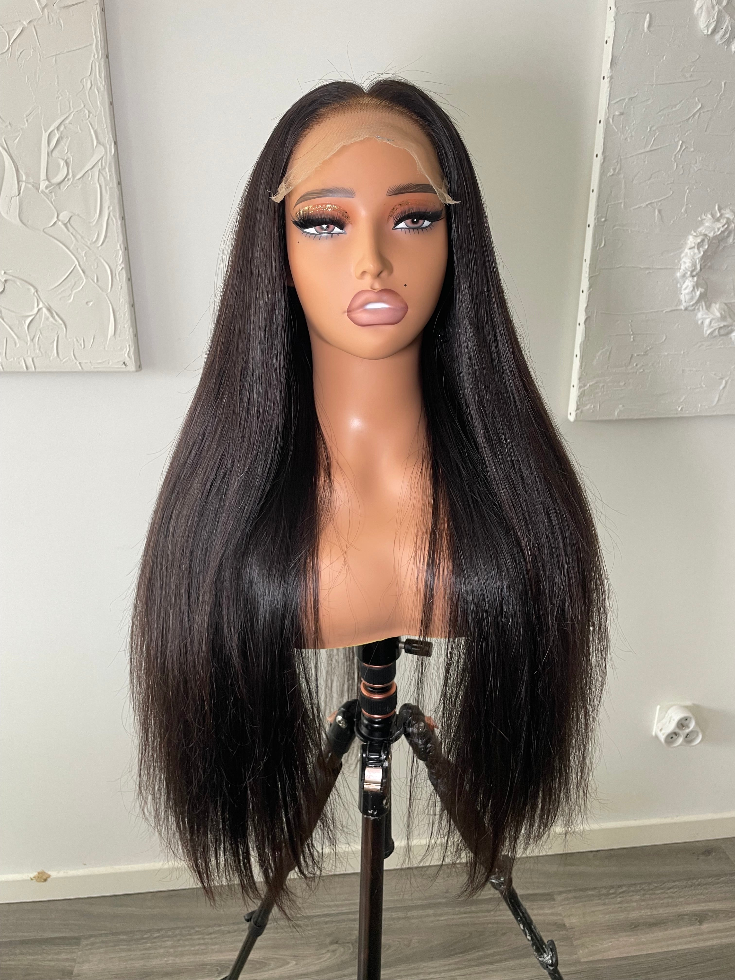 Laos LUX' wig