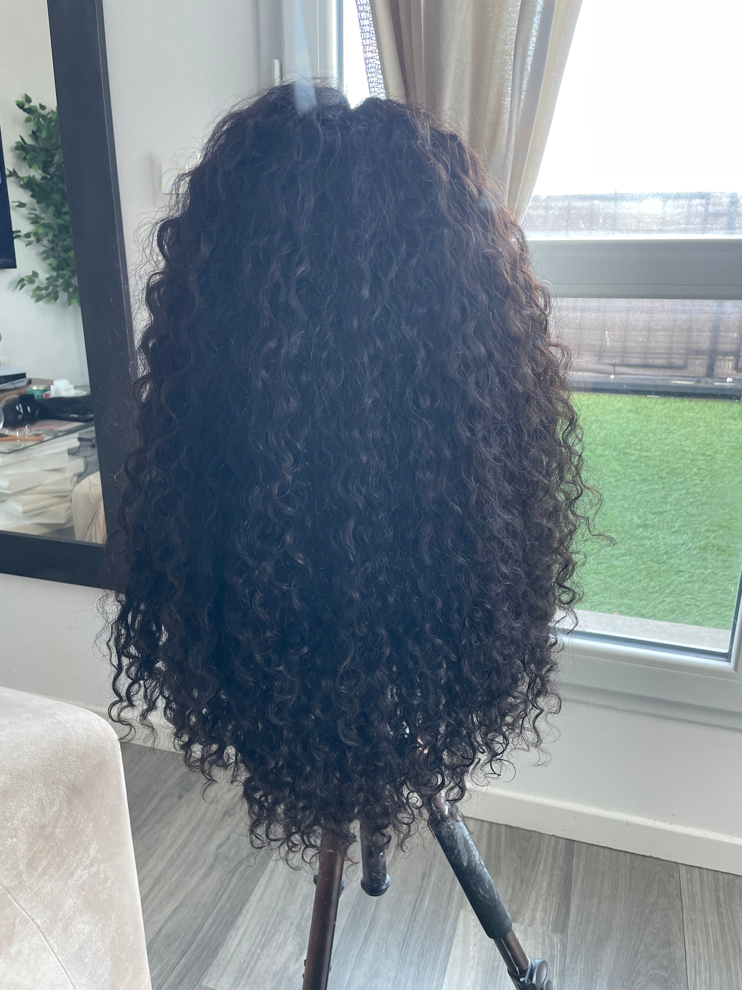 Burmese curly wig