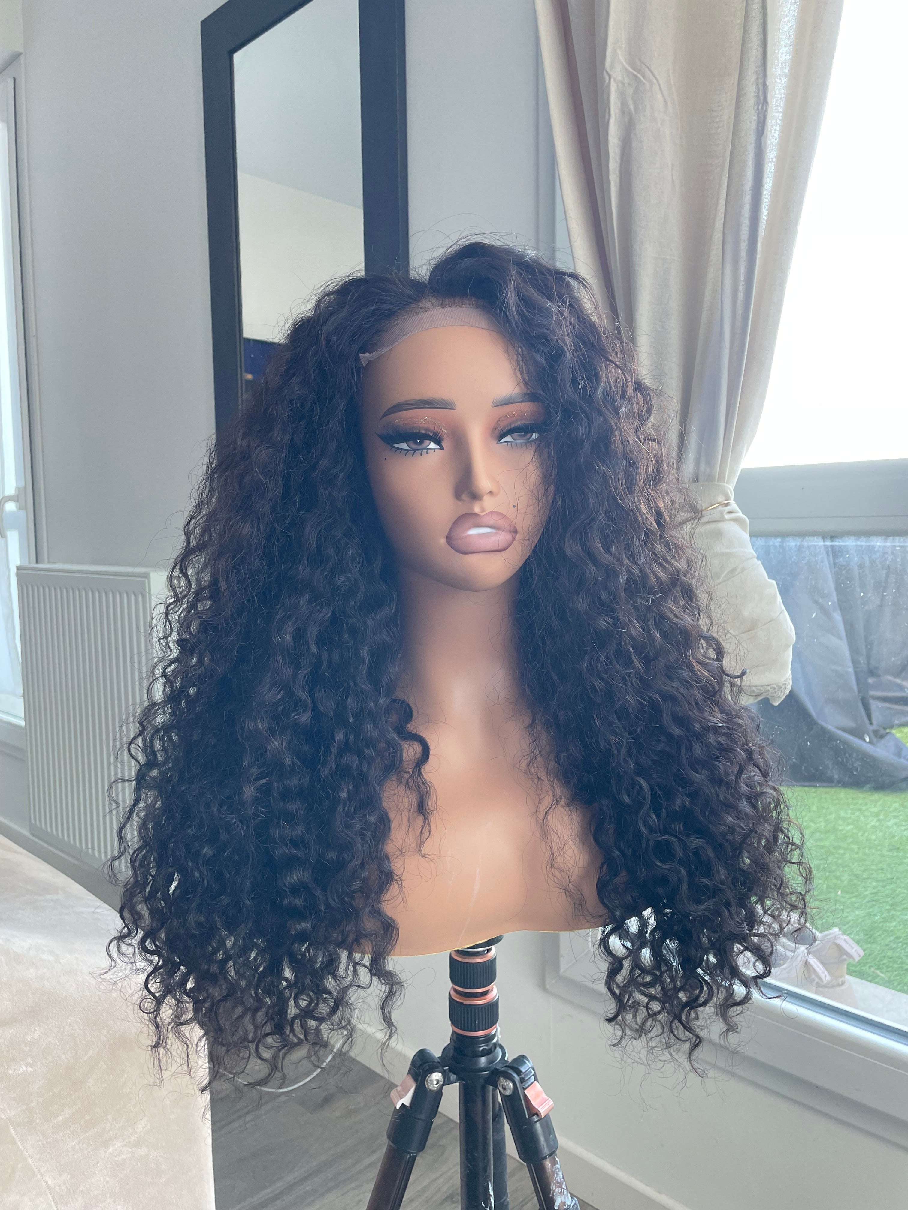 Burmese curly wig
