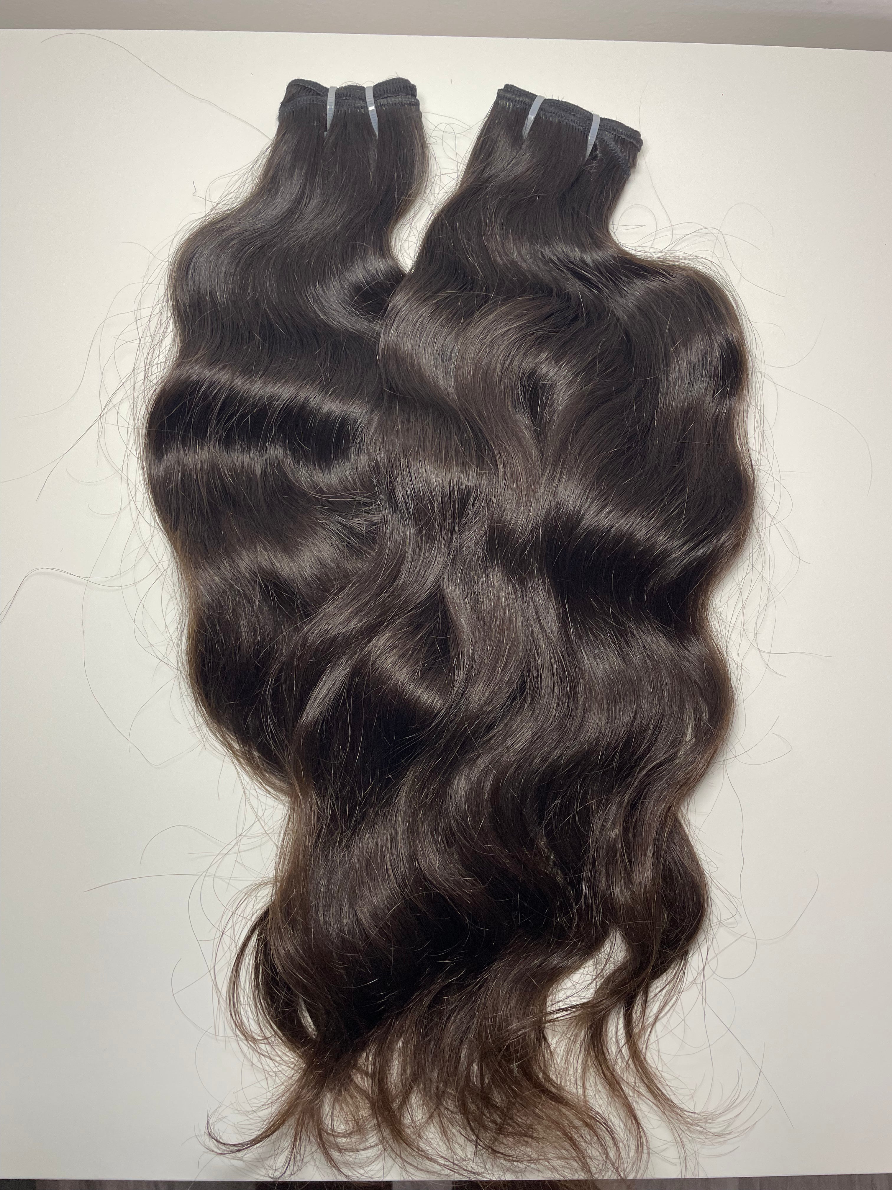 LOT 9: Cheveux indien ondulée Morgan Ariaa