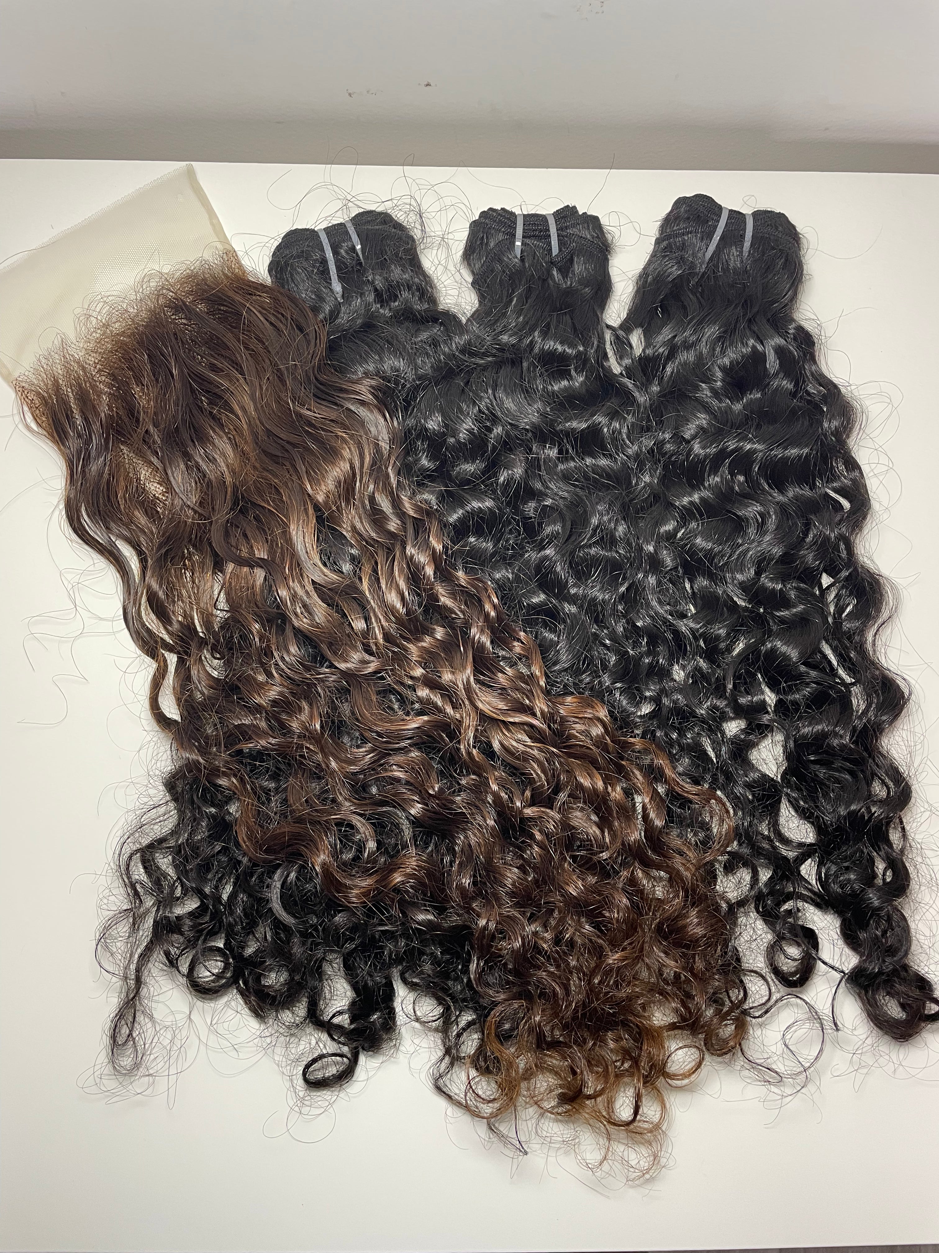 LOT 6: Cheveux vietnamien burmese curly Morgan Ariaa